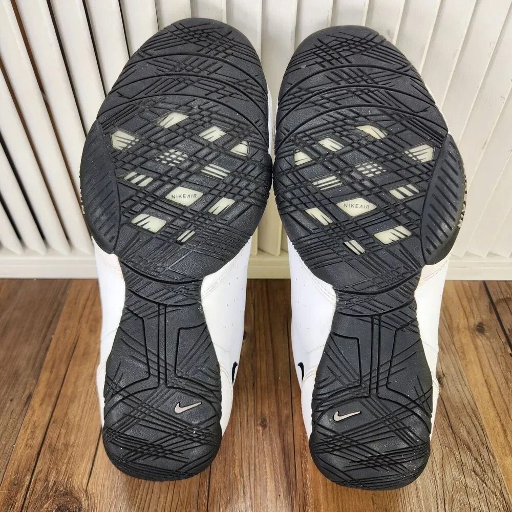 Nike Air Classic Shoes Mens Sz 9.5 White Black Sleek Leather Sneakers 354048-101